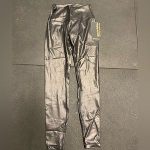 Lululemon wunder under special edition
